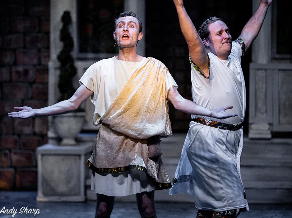 uploads/production_images/a_funny_thing_happened_on_the_way_to_the_forum_andy_sharp_georgetown_palace/ft_06.jpeg