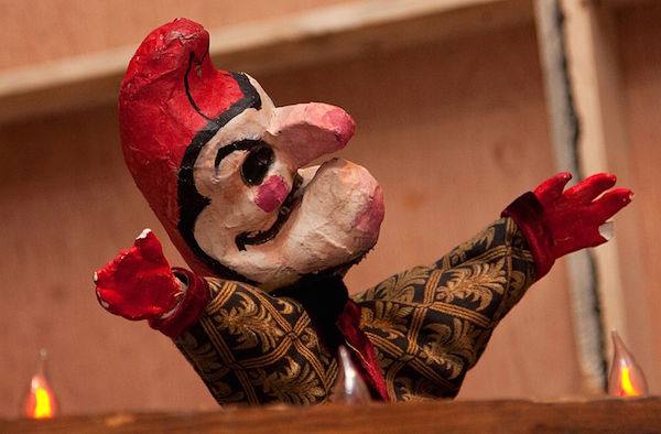 Mr. Punch, by Connor Hopkins (photo: Trouble Puppet Theatre Company)