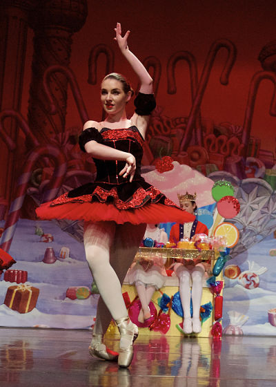 Reilly Cox dances 'Chocolate, the Spanish dance' (photo: Tex-Arts, 2015)