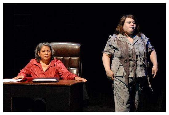 Mary Alice Carnes, Yvonne Cortez Flores (image: Teatro Vivo)